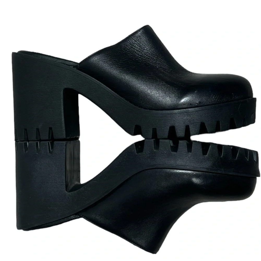 Steve Madden Black Platform Mules - Picture 6 of 13